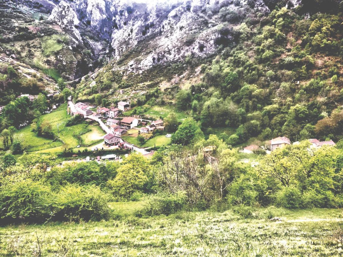 Casas Rurales De Cain Affittacamere Esterno foto